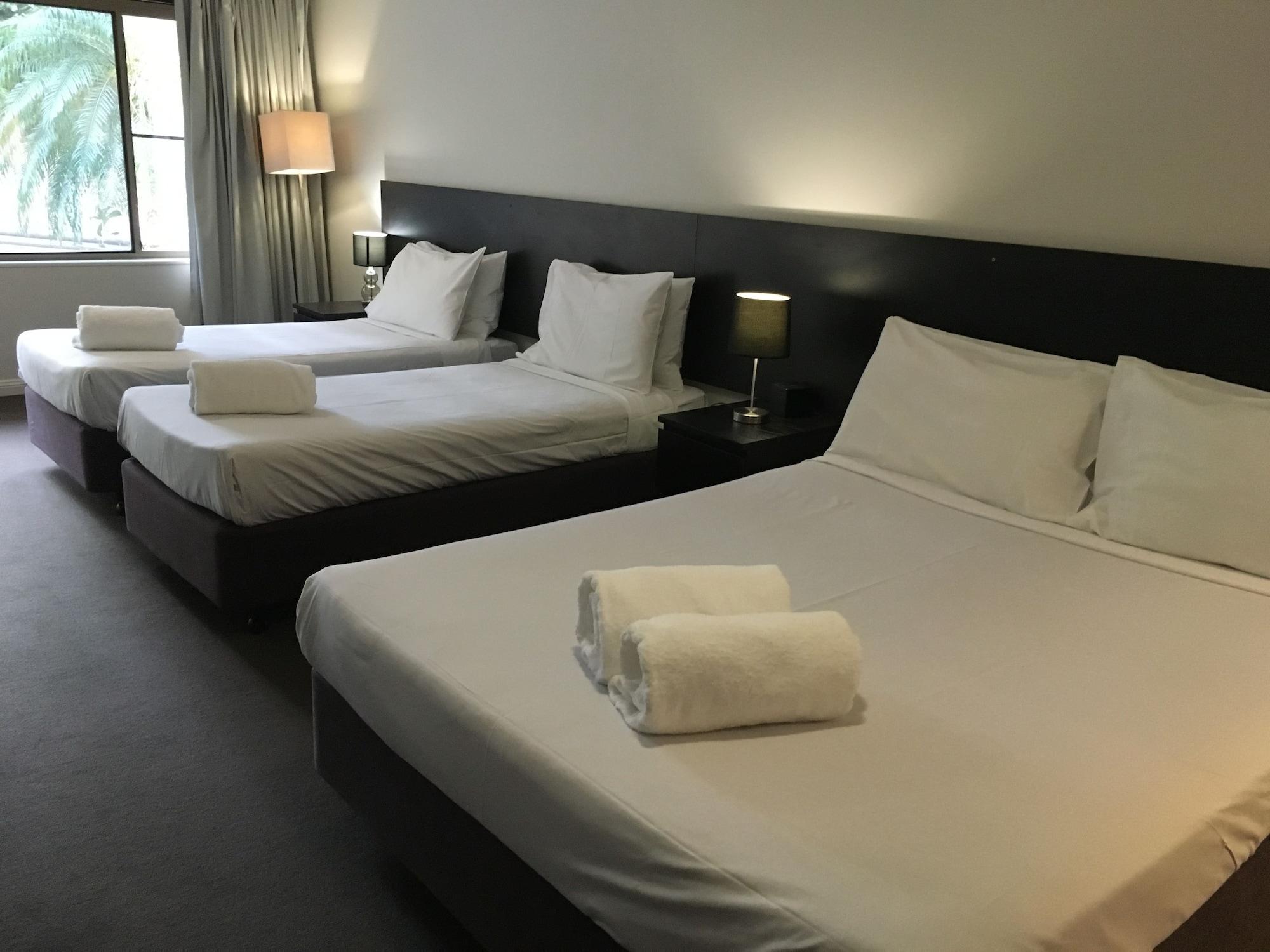 Checkers Resort Terrey Hills Bagian luar foto