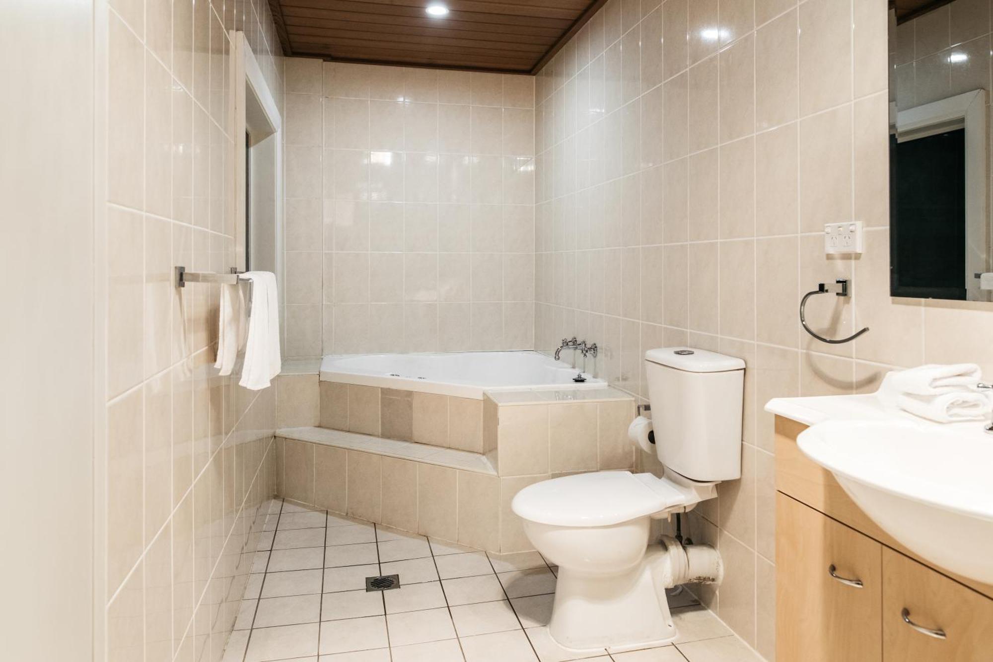 Checkers Resort Terrey Hills Bagian luar foto