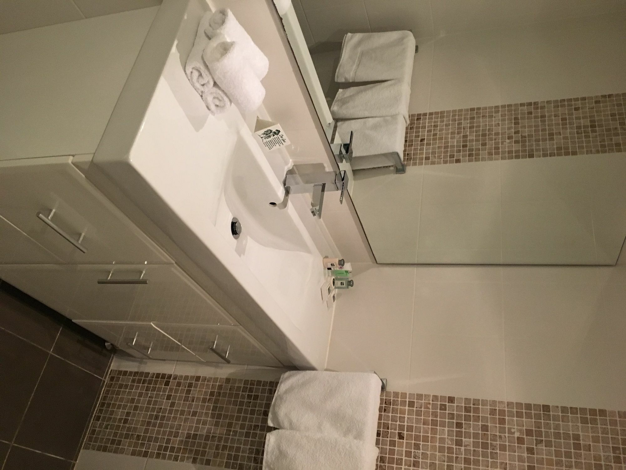 Checkers Resort Terrey Hills Bagian luar foto