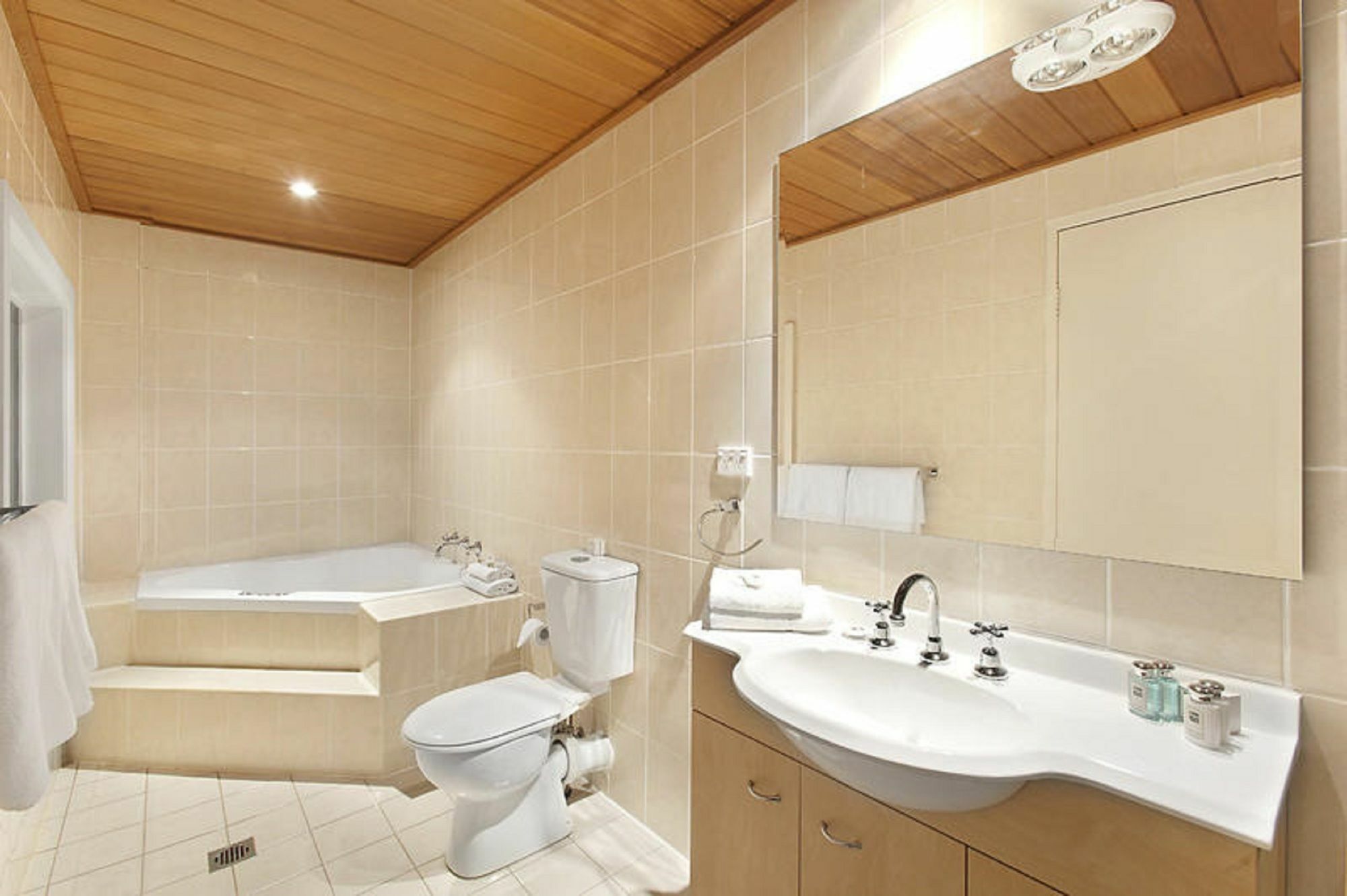 Checkers Resort Terrey Hills Bagian luar foto